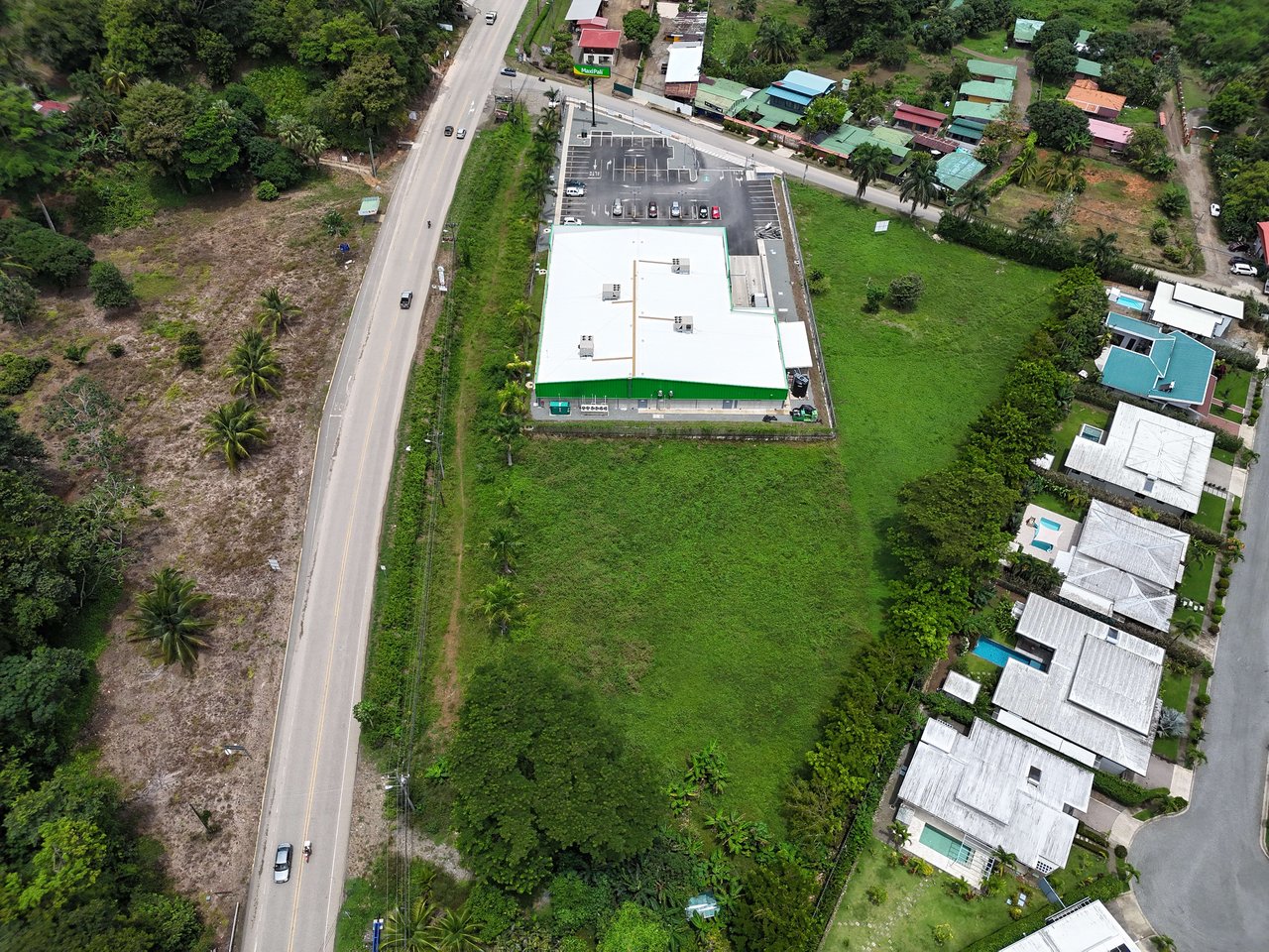 Remarkable Commercial Property in Uvita