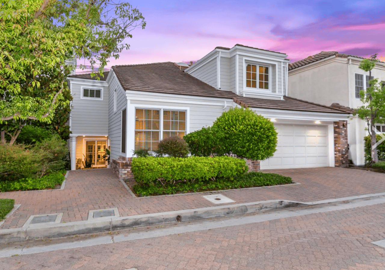 2437 Buckingham Lane