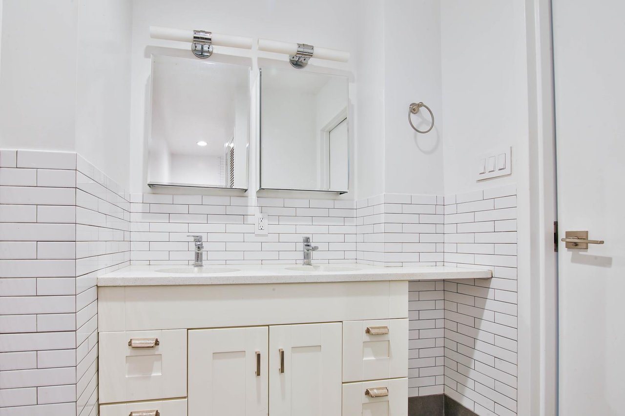 135 William Street, Apt 3-A