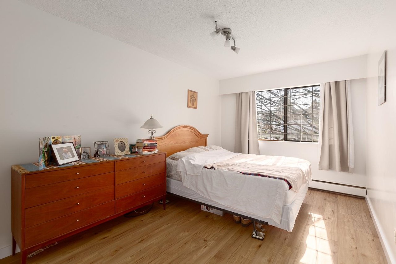 304-1950 W 8th Ave