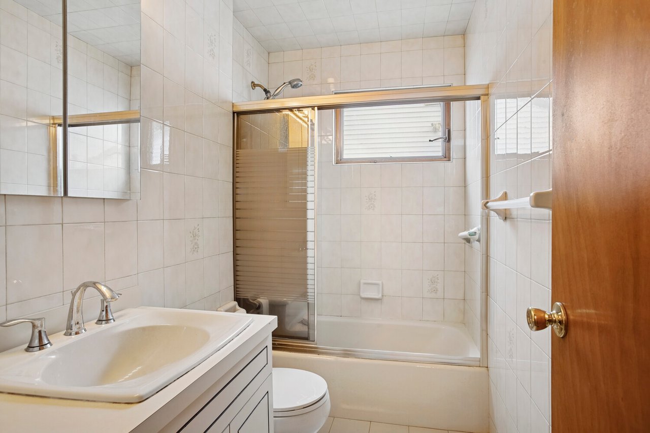 154-19 21st Avenue, Apt TOWNHOUSE
