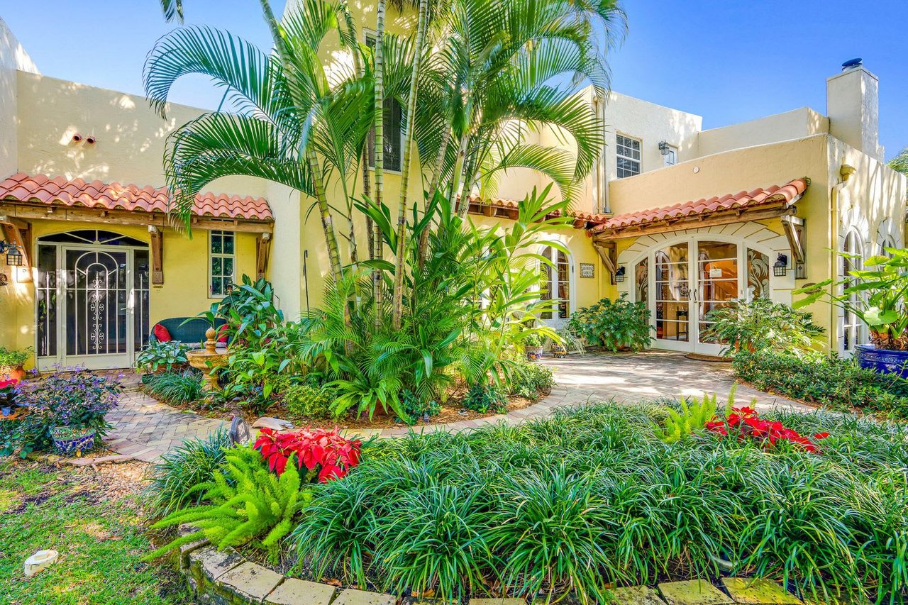 150 Rosalia Ct