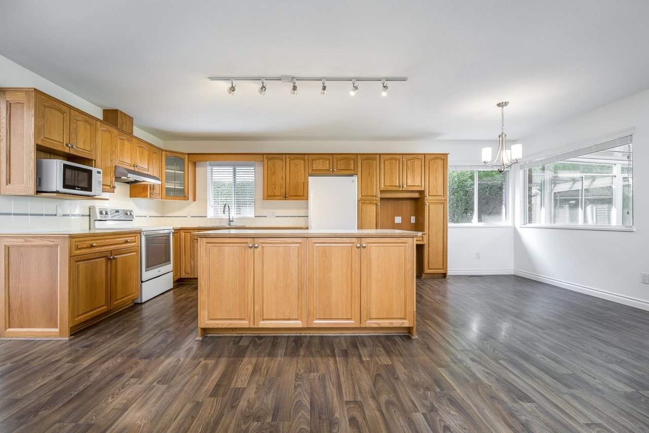 12579 18 Avenue, Surrey