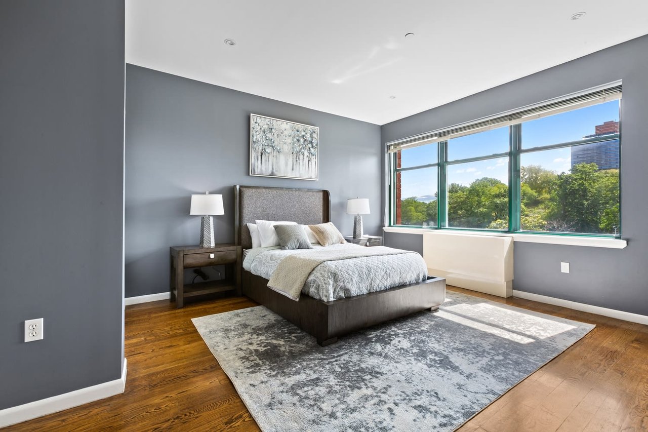 2002 5th Avenue Unit: 6-B