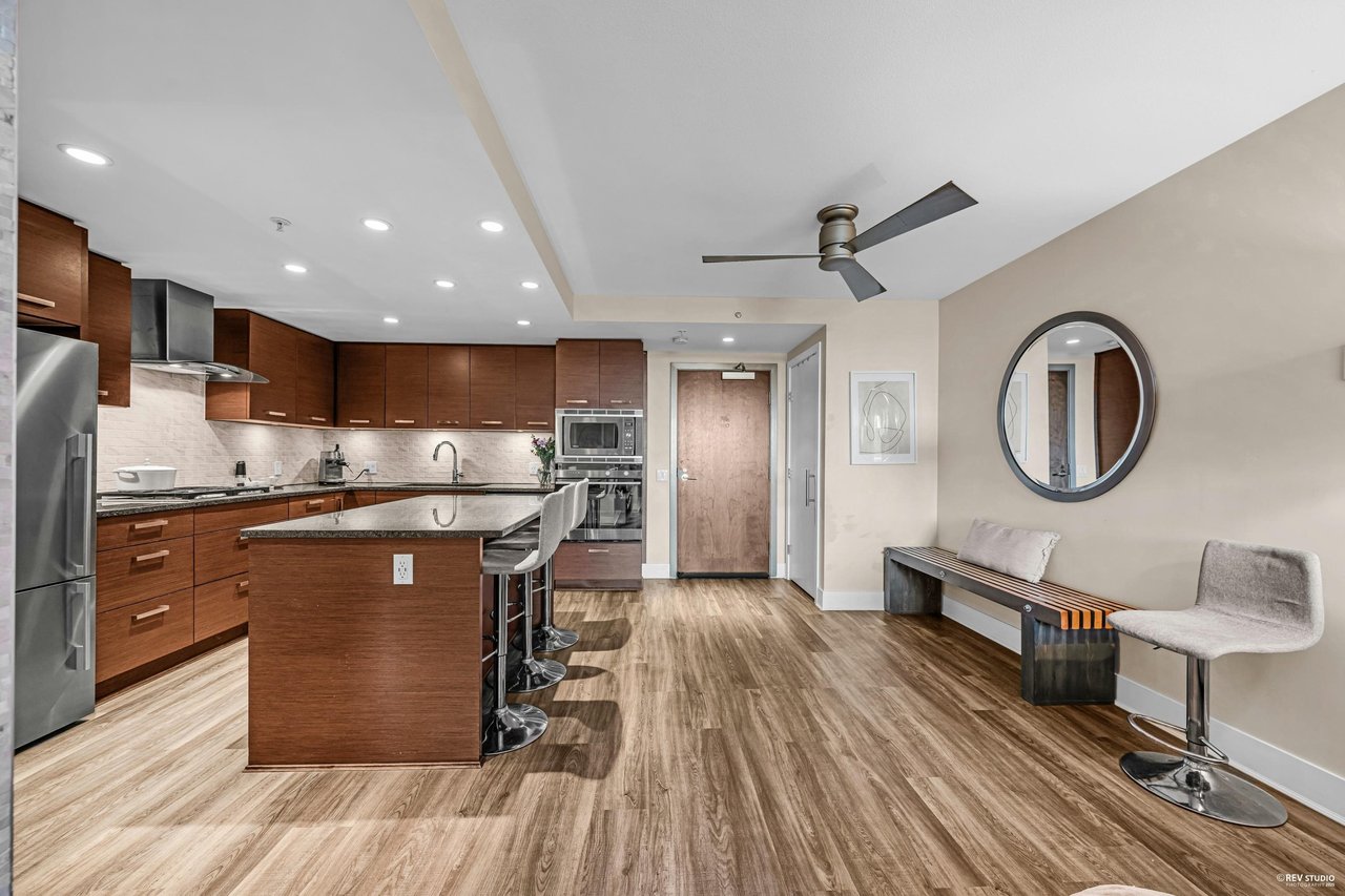 303-210 W 13th St