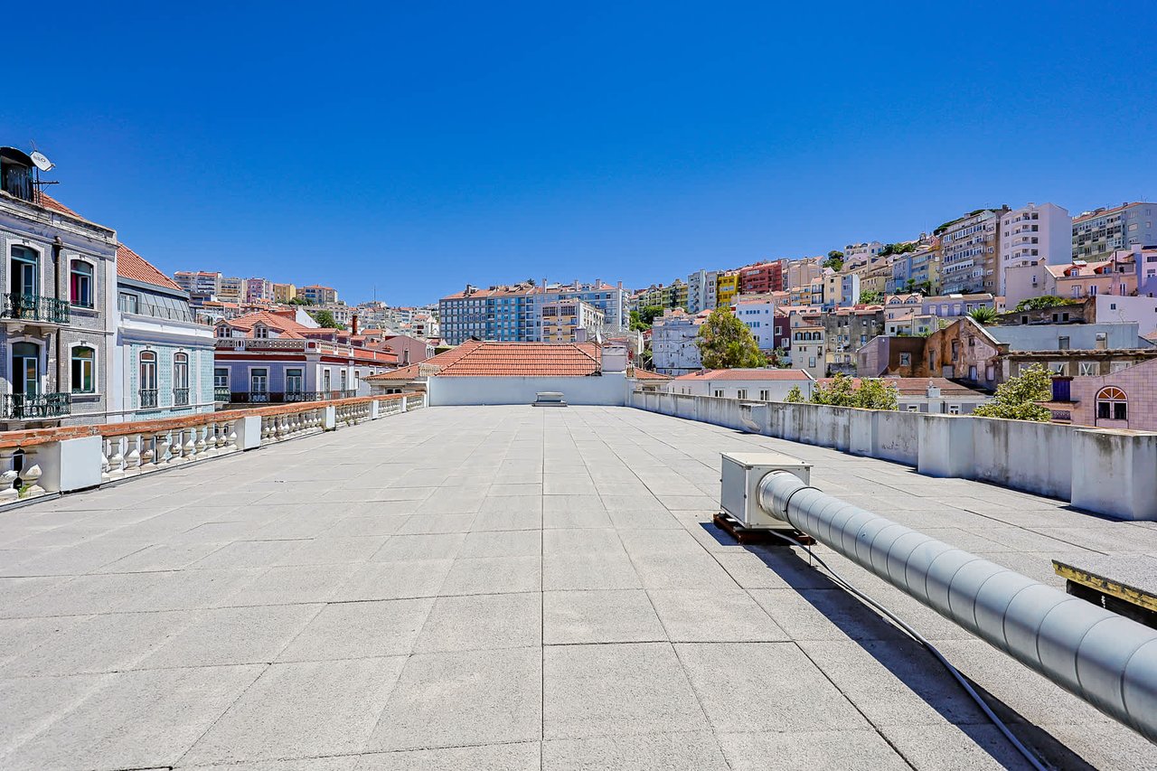 Full-Block Assemblage in Lisbon: Prime Redevelopment Opportunity