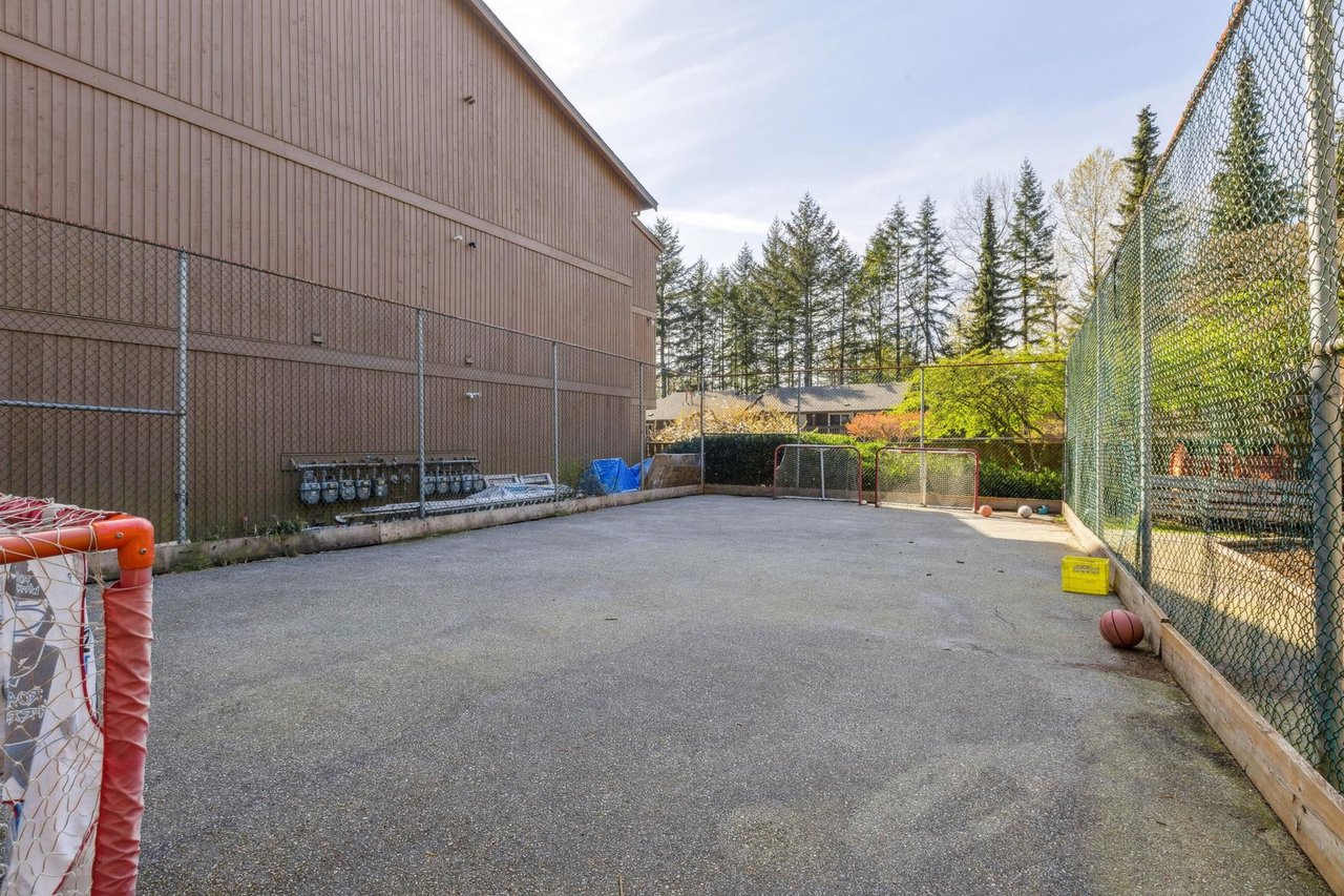 1894 Purcell Way, North Vancouver