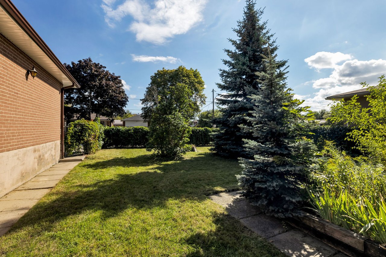 89 Codsell Ave