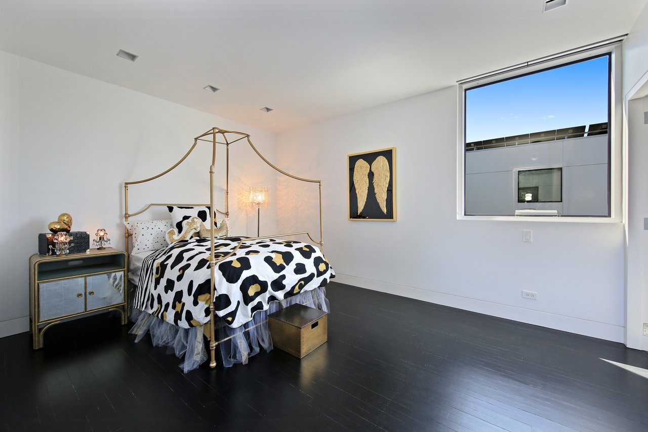 For Those Seeking An Extraordinary Lifestyle