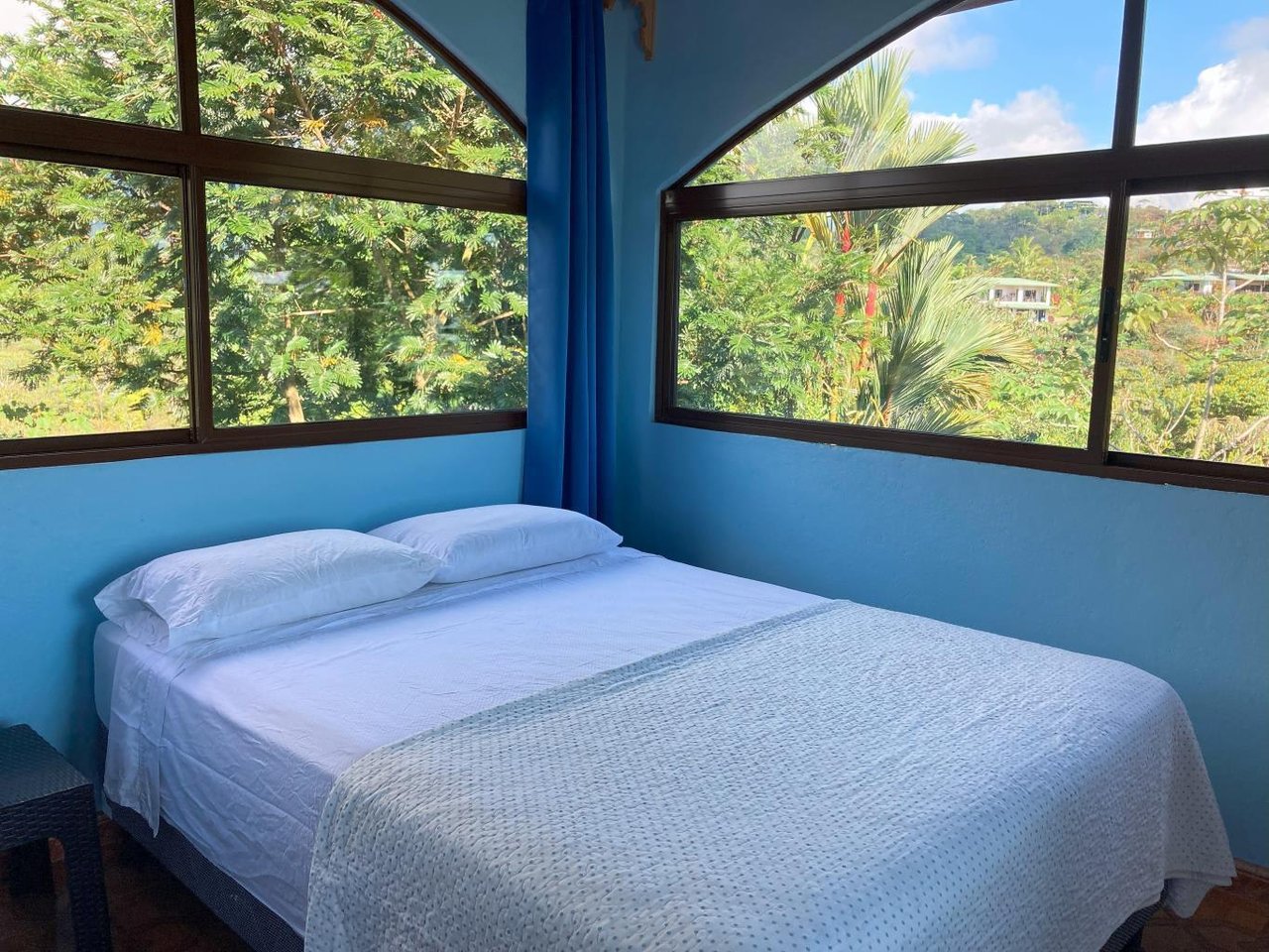 Iconic Eco-lodge With Outstanding Ocean, Sunset, and Mountain Views