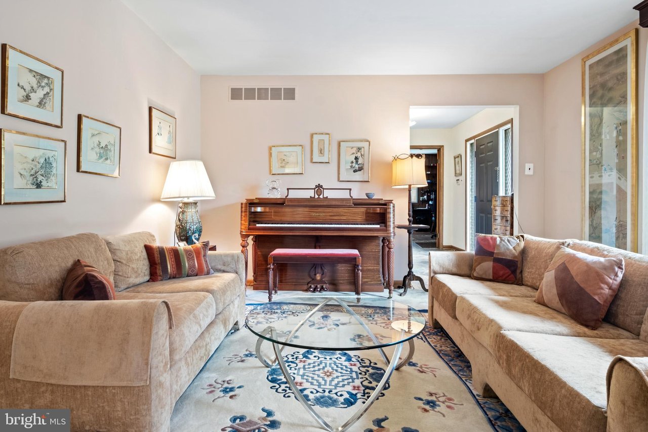 31 Lynne Cir