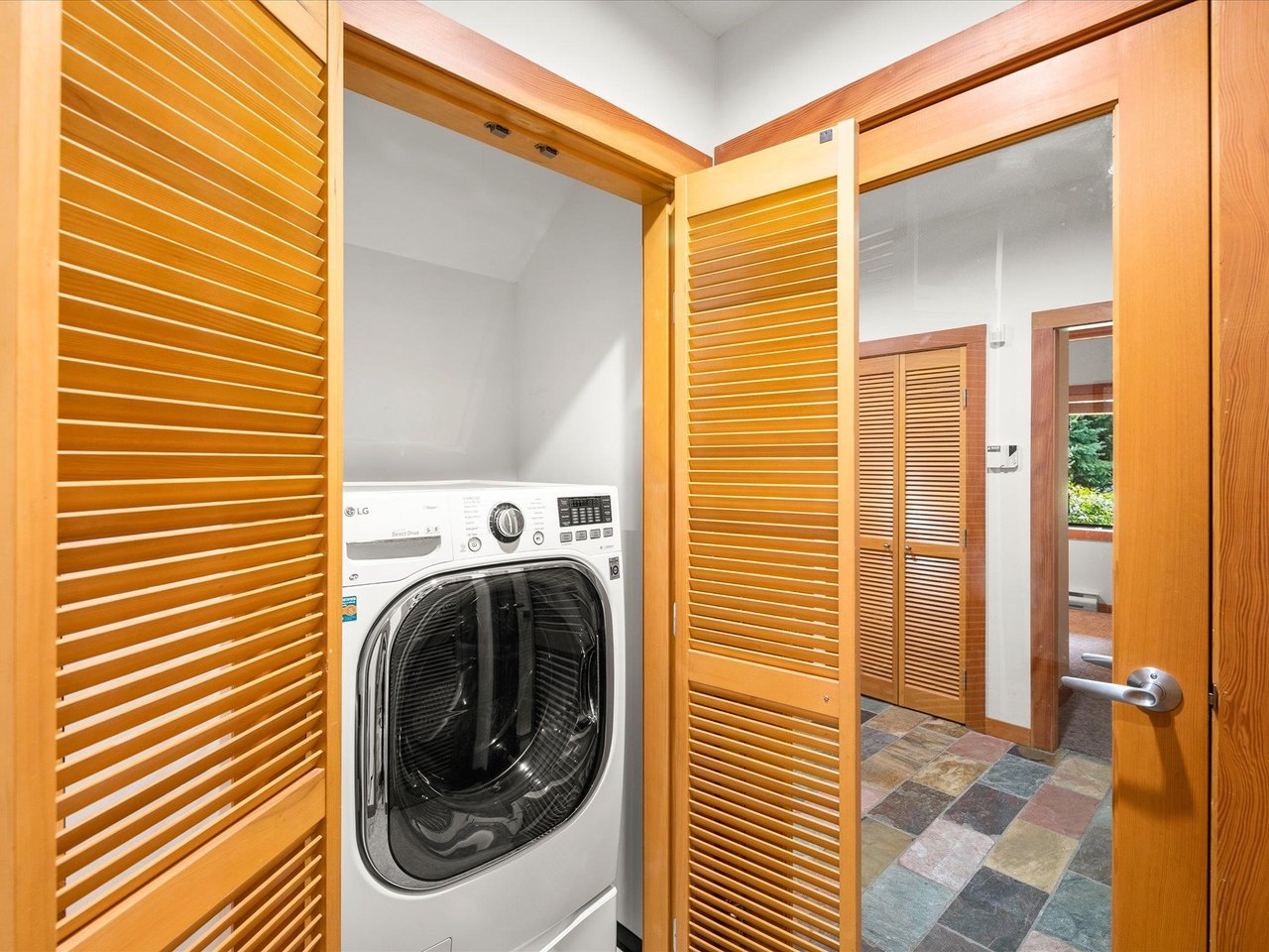 4658 Montebello Pl