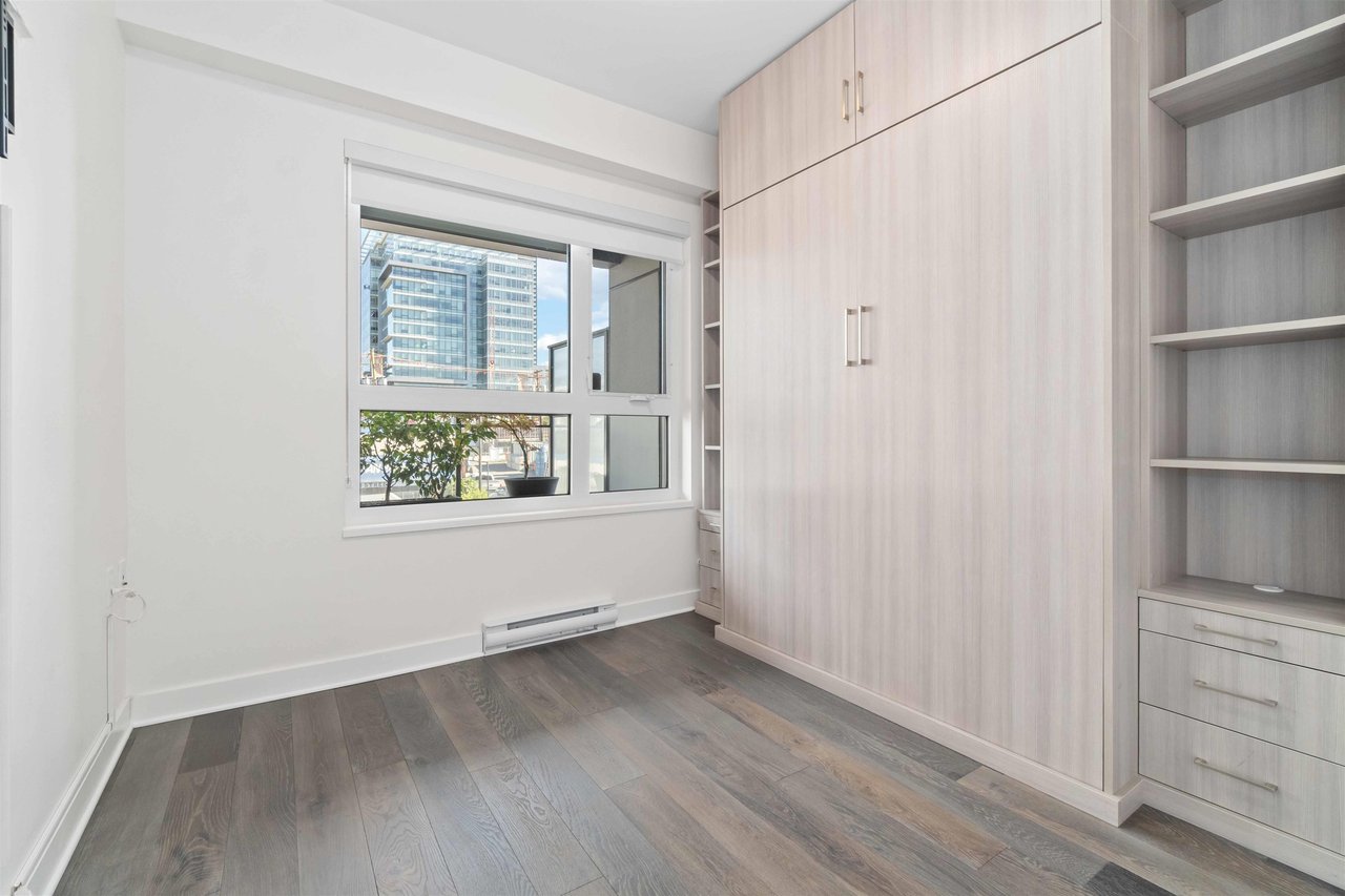 201-4468 Dawson St