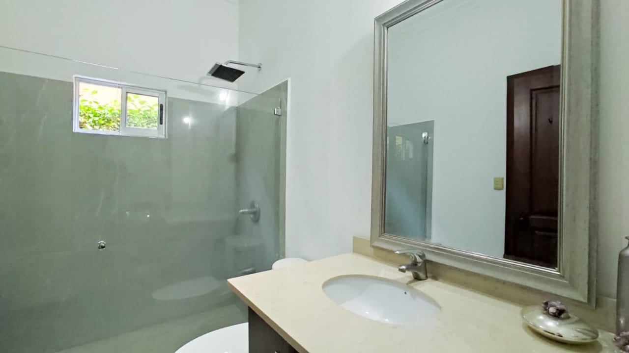 Remodeled Gated Community Home, Jaco, Puntarenas
