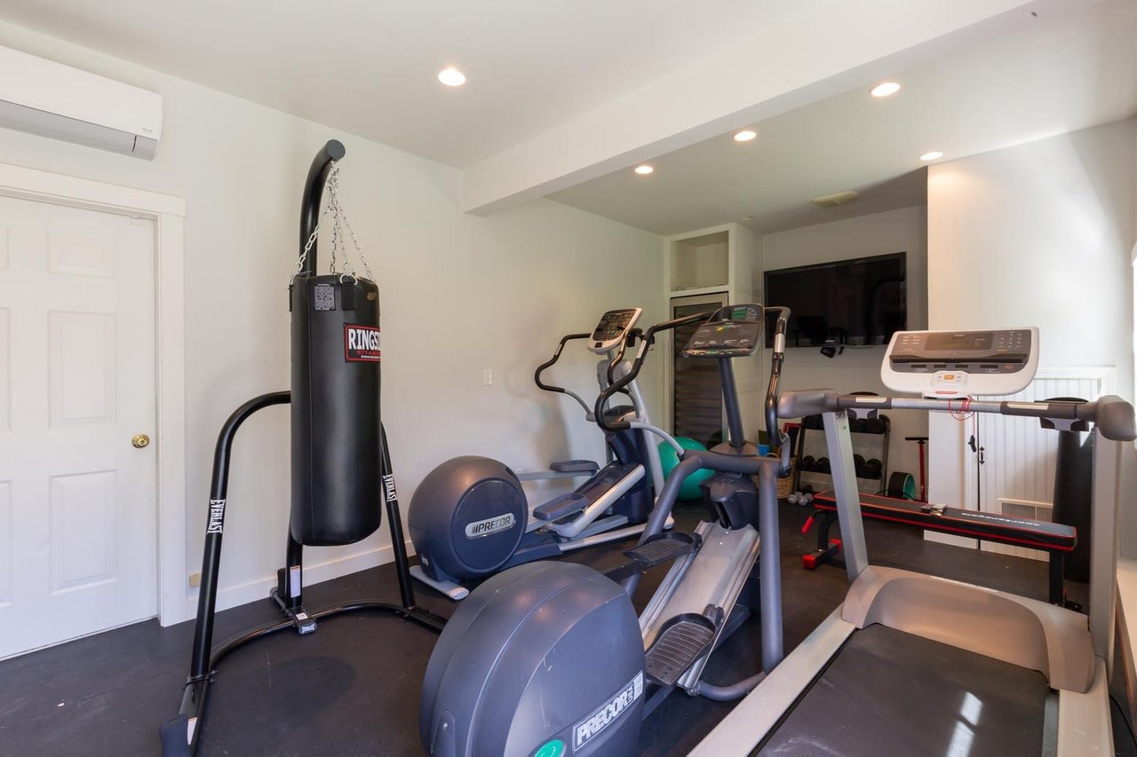 12 Pond View Dr