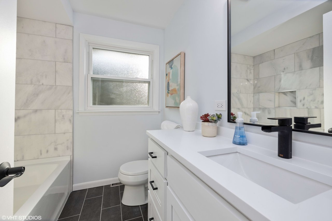 3838 Hampton Ave, Western Springs, IL 60558