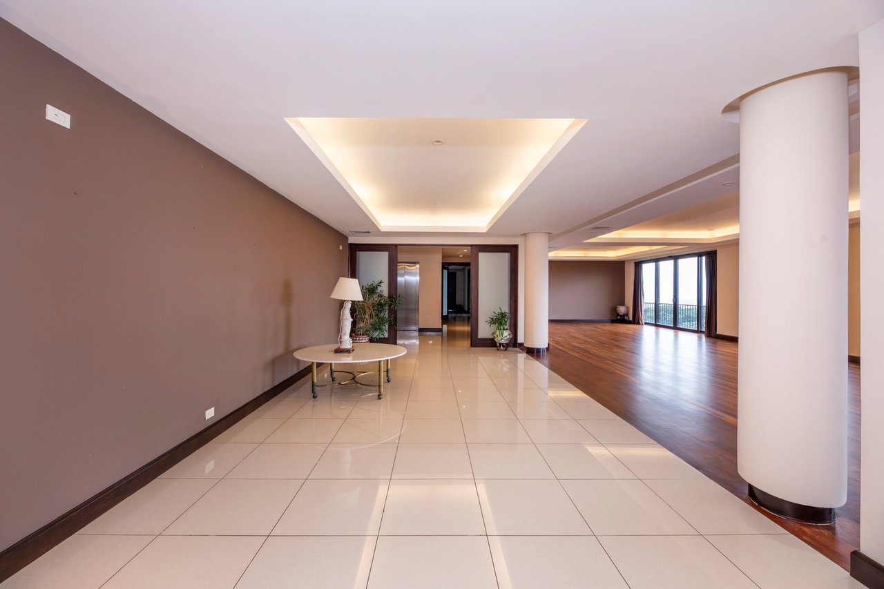 Premier Panoramic City View Penthouse, Escazu, San Jose