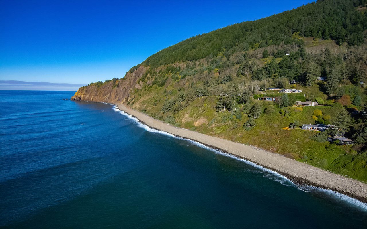 View of Neahkahnie Oregon Homes and Ocean