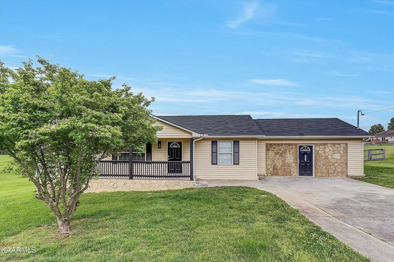 1452 Kay View Dr
