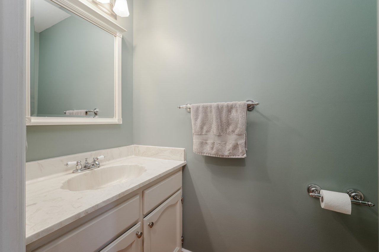 28-3851 Blundell Rd