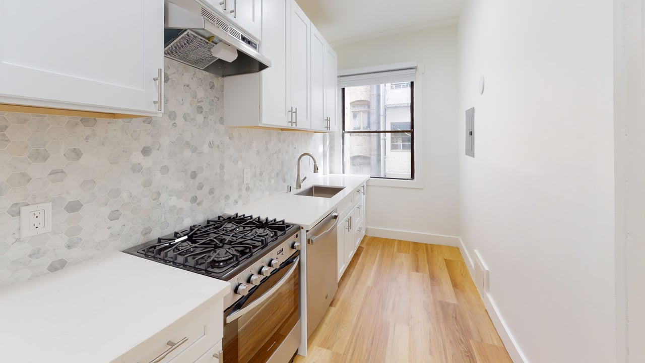 530 Stockton: Nob Hill Studio 