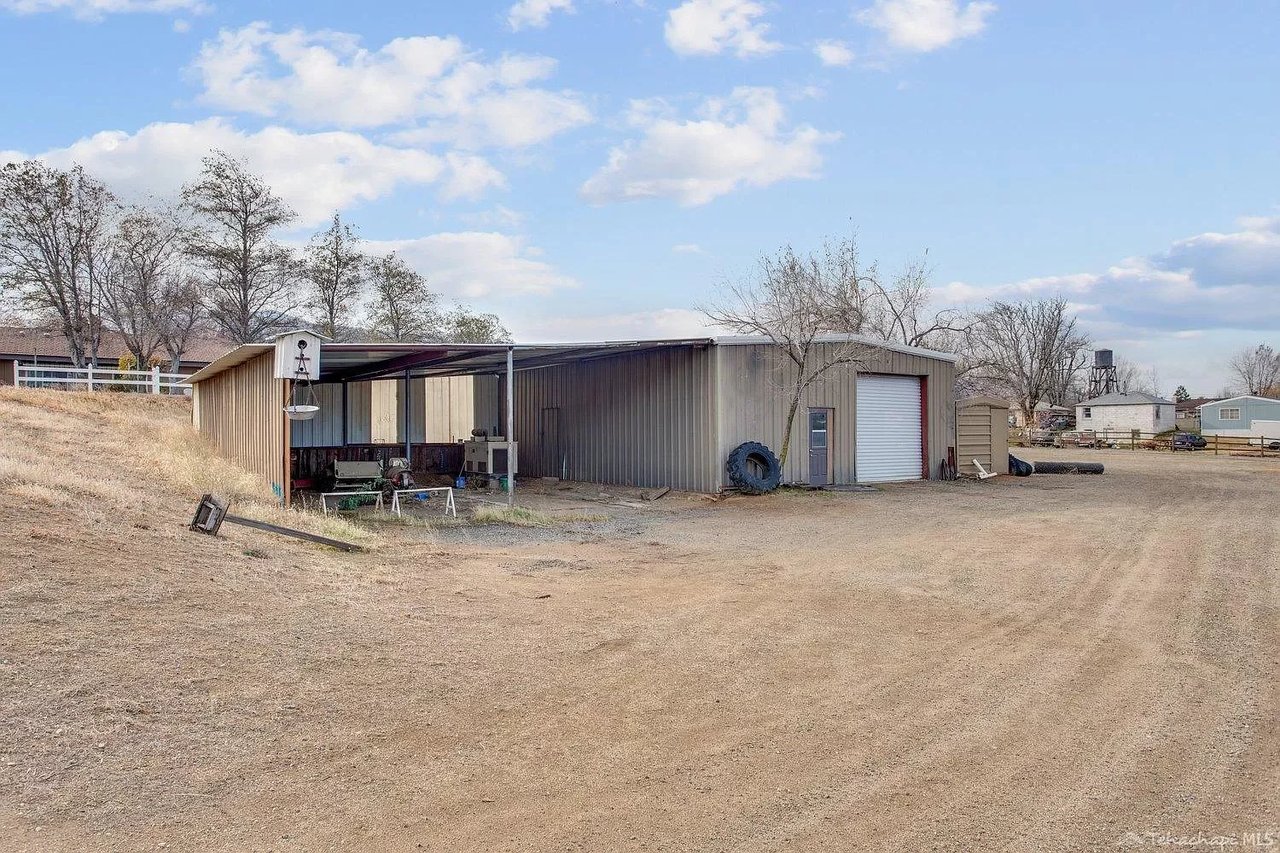 965 W Valley Blvd