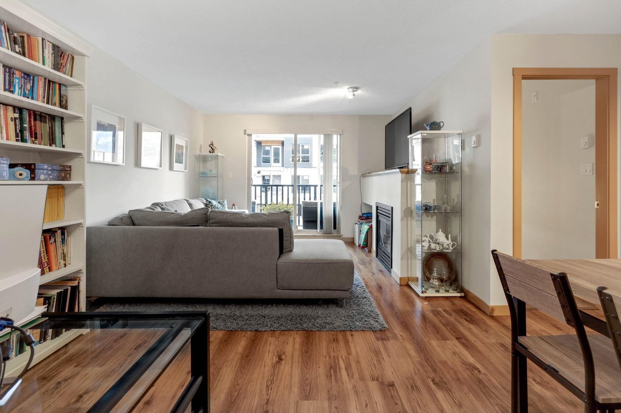 209-38003 Second Ave