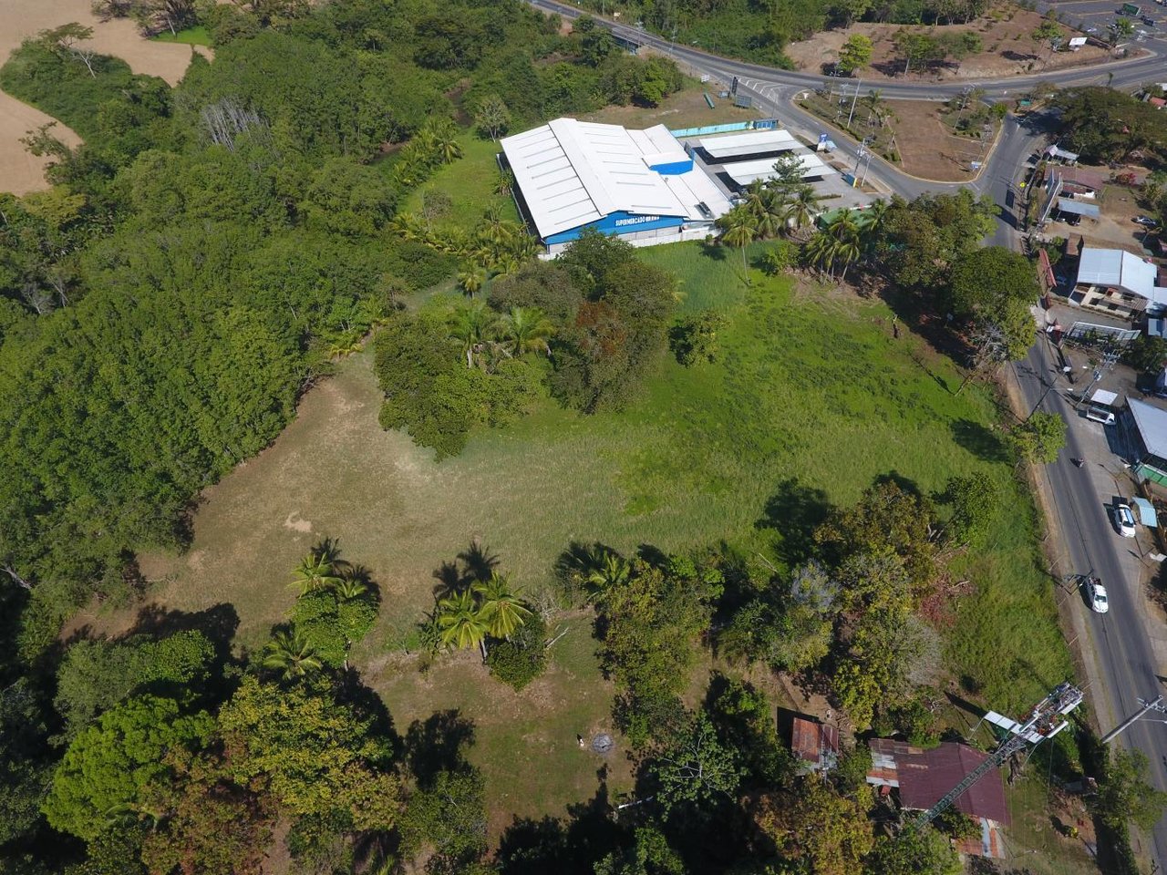 Quepos Commercial Property