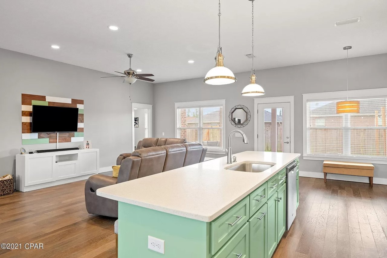 3606 AZALEA Court