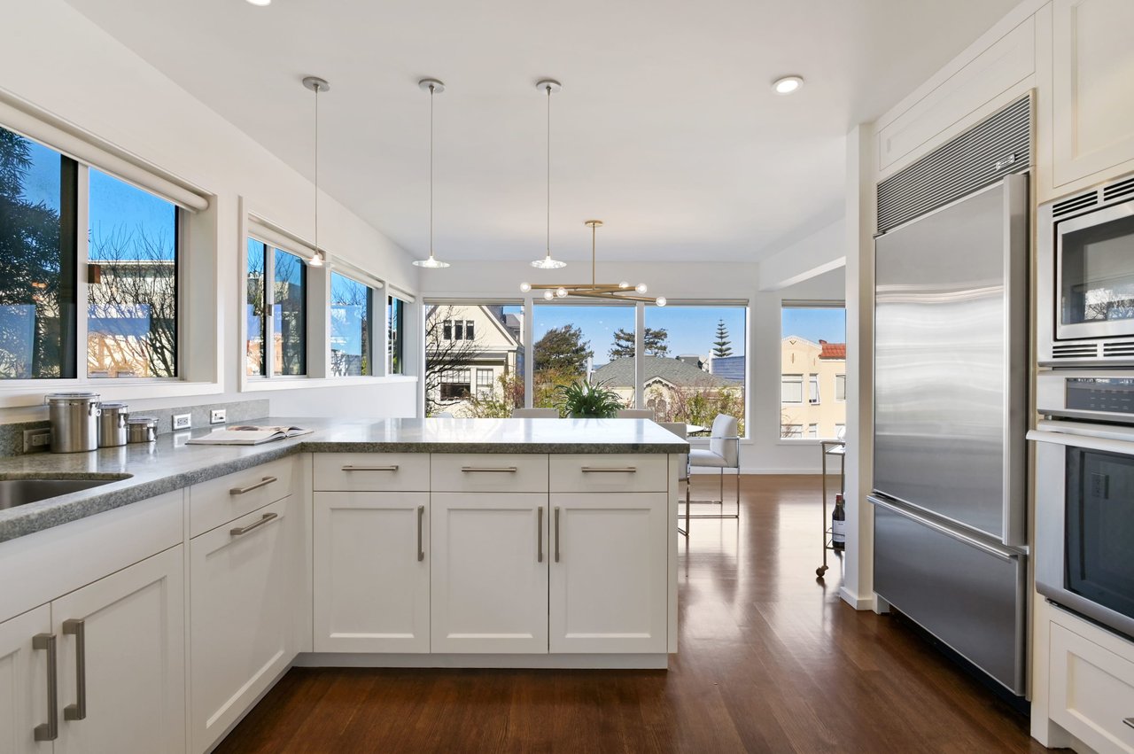 Renovated Three Bedroom Cow Hollow Condo