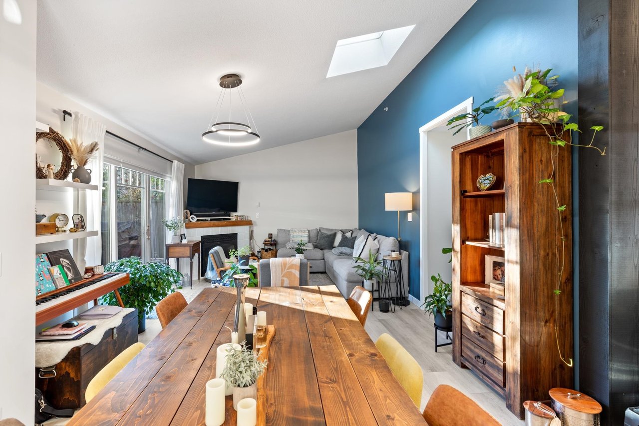 32-1821 Willow Cres