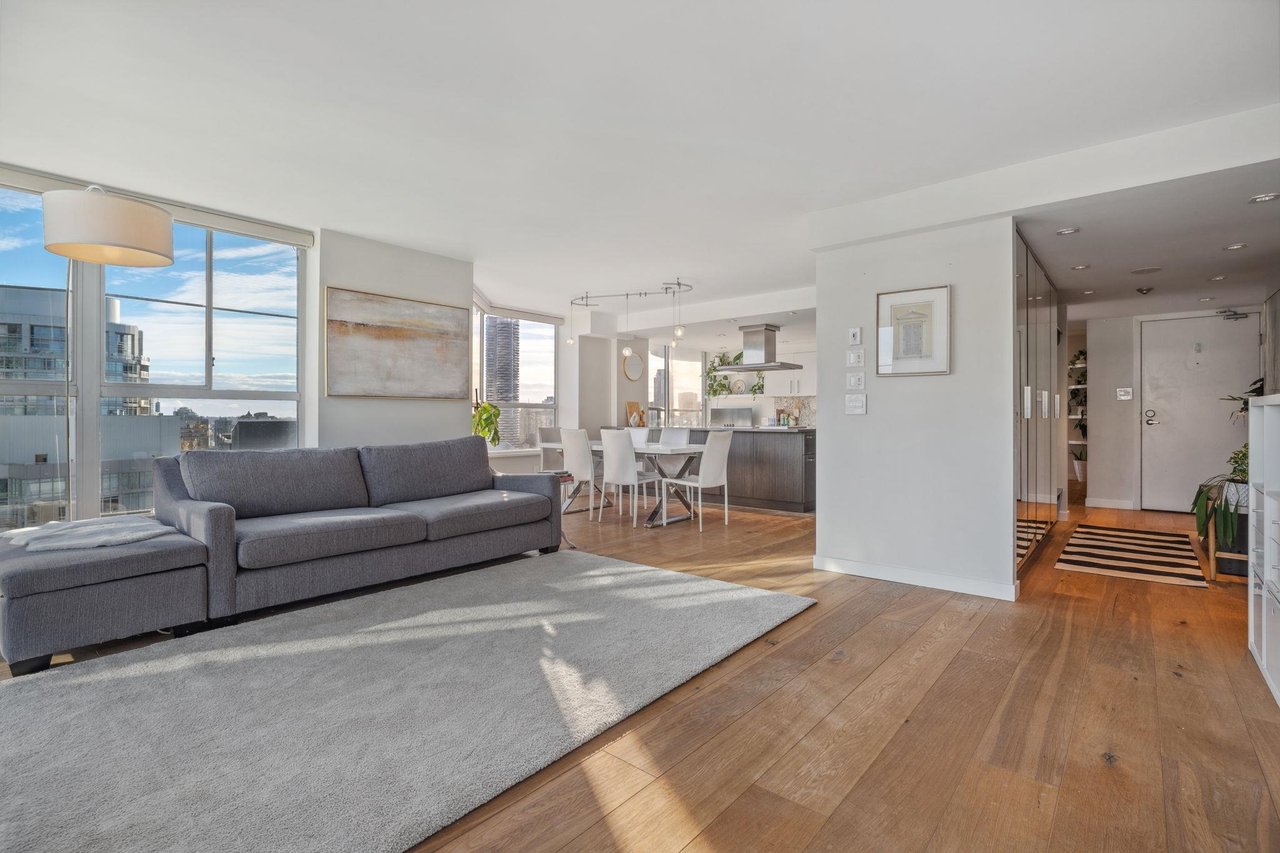 2702-717 Jervis St