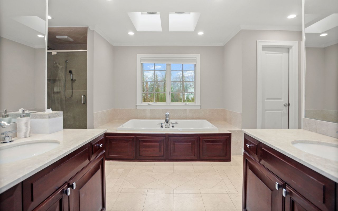 15 Ridge Dr