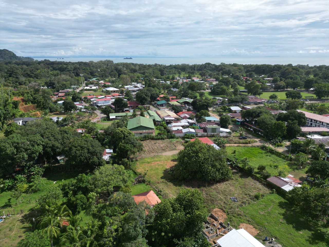 Bahía Lot ready to build, Great Zone walk distances to the Beach & Amenities.