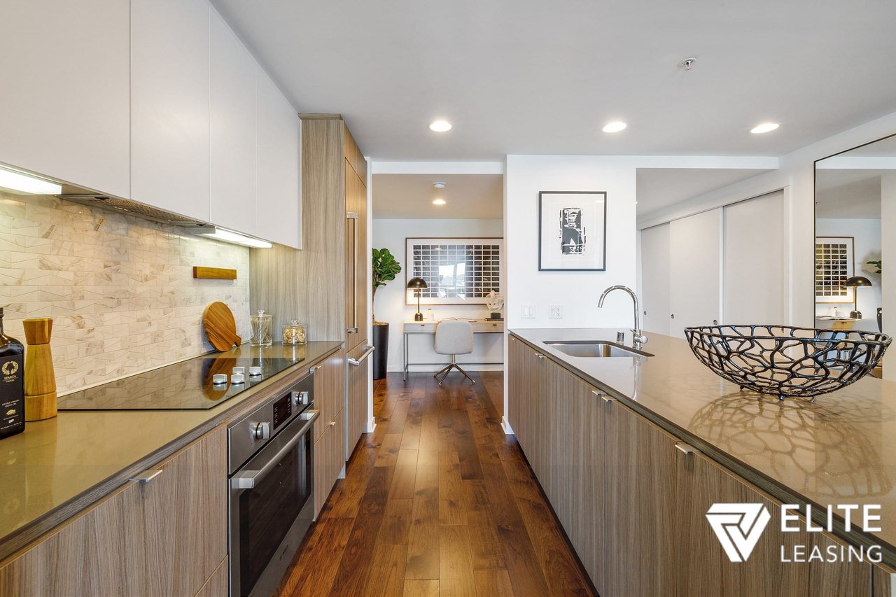 45 Bartlett St., #702