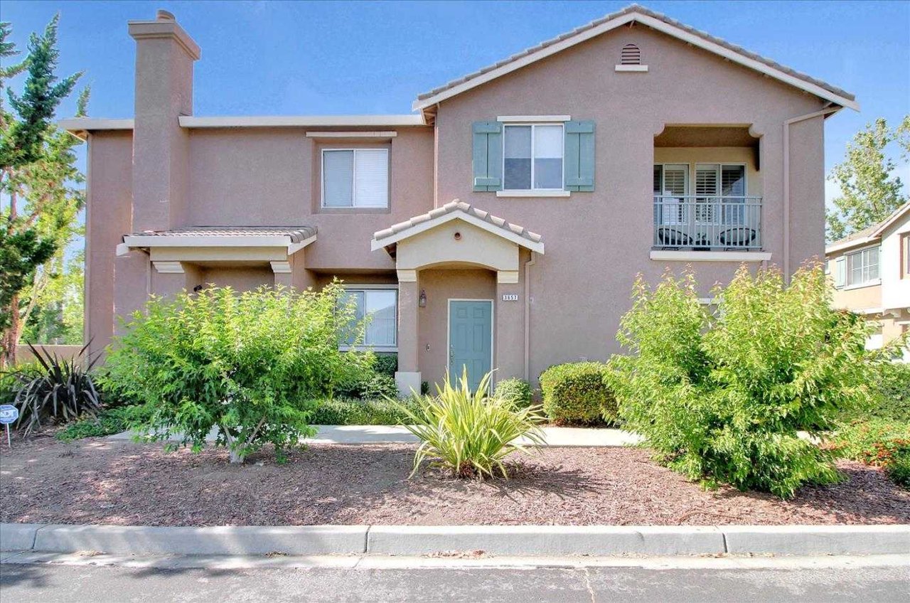 3657 Jasmine CIR