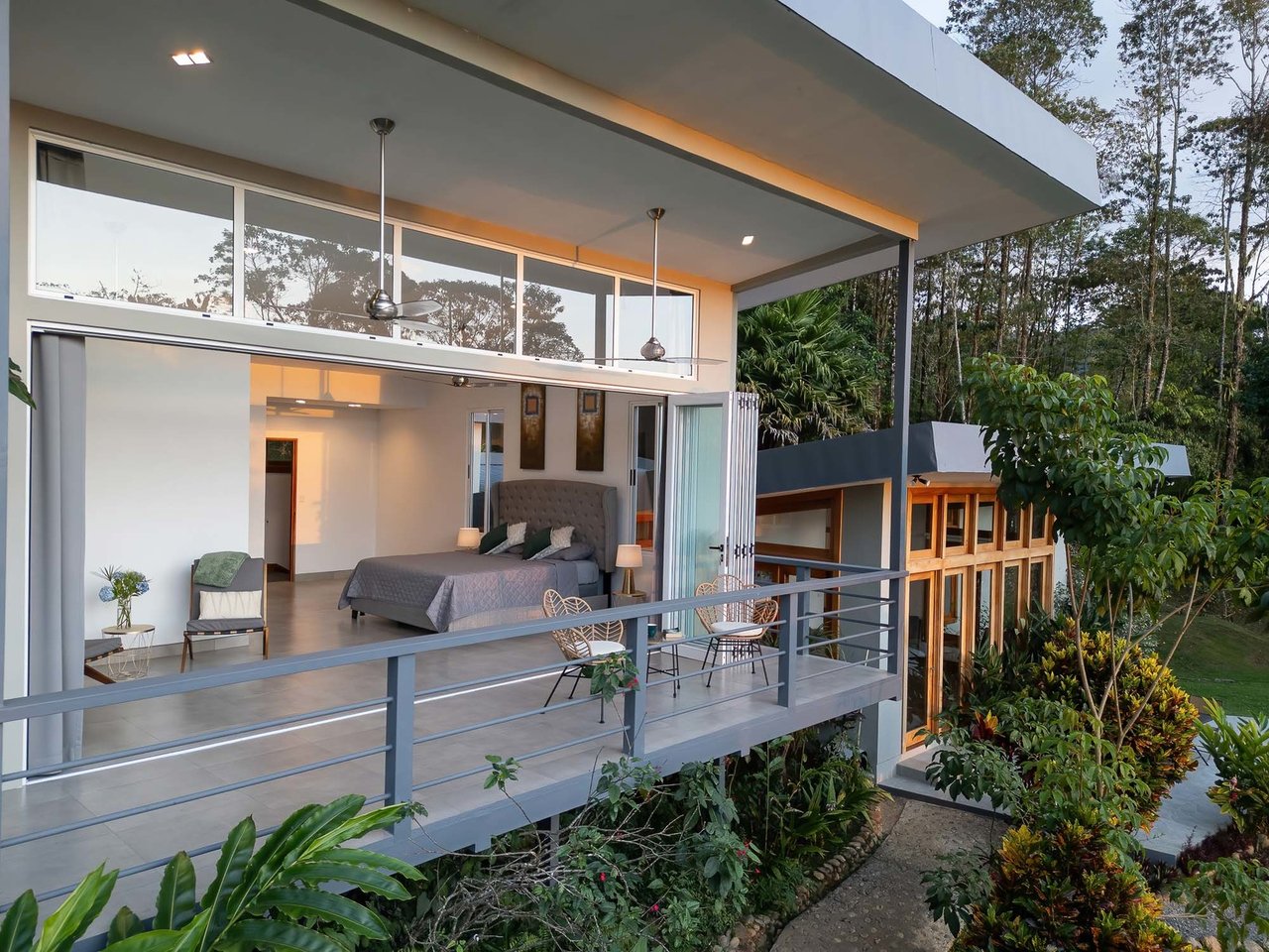 Luxurious Mountain Villa Retreat, Perez Zeledon, San Jose