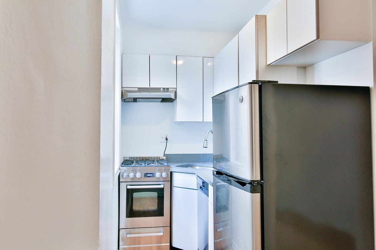 311 East 25th Street, Apt 5-A