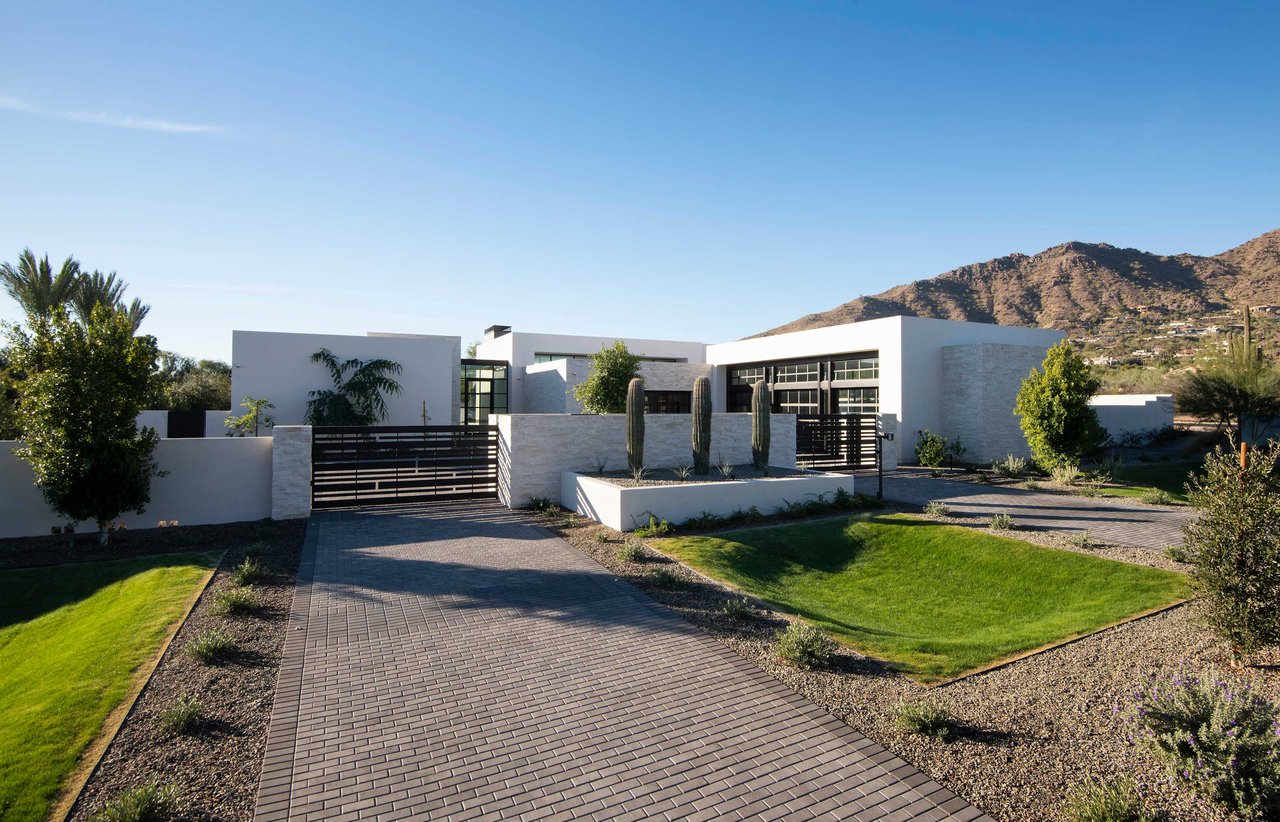 Exterior of luxury home in Paradise Valley