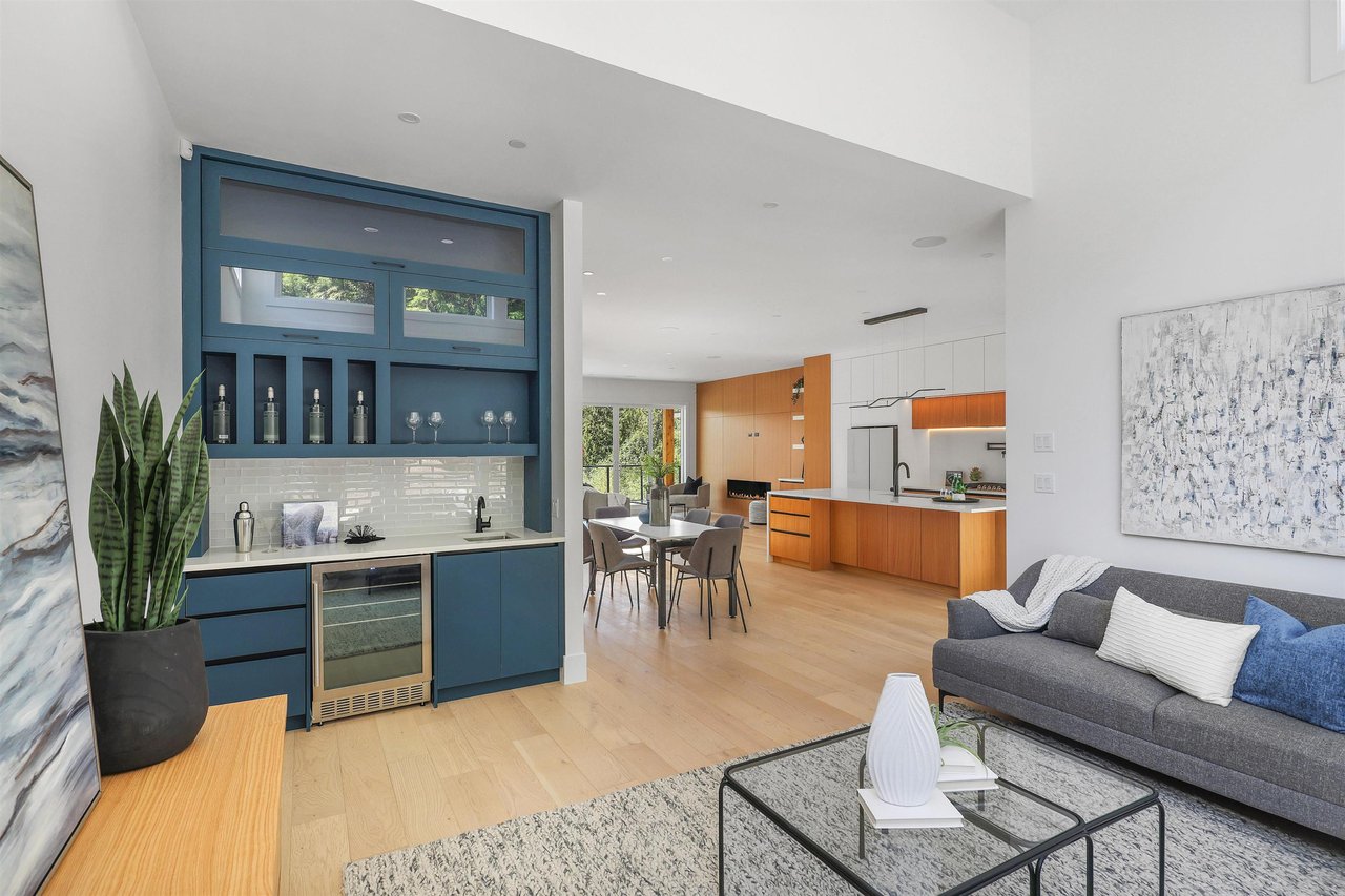 26-3385 Mamquam Rd