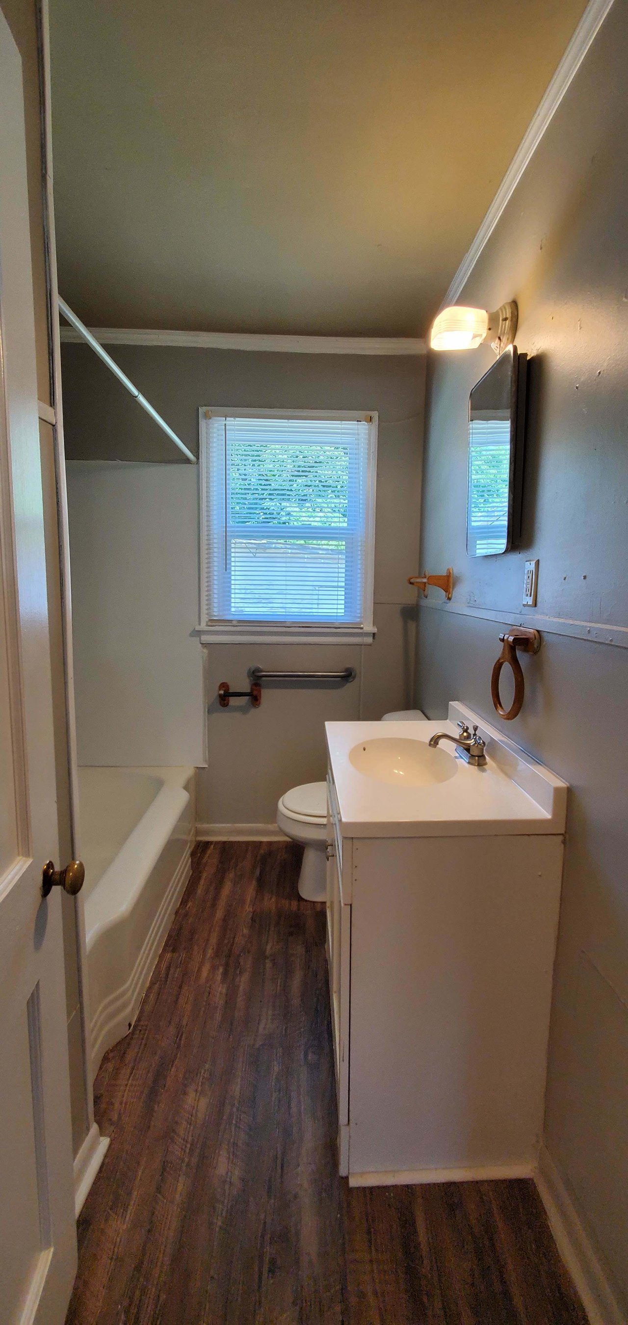 1030 W Wood