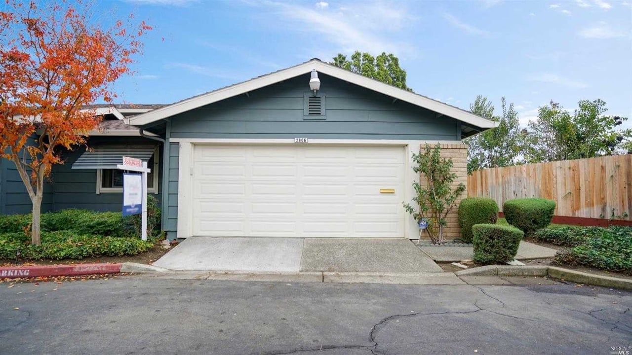 2806 Sunburst Drive