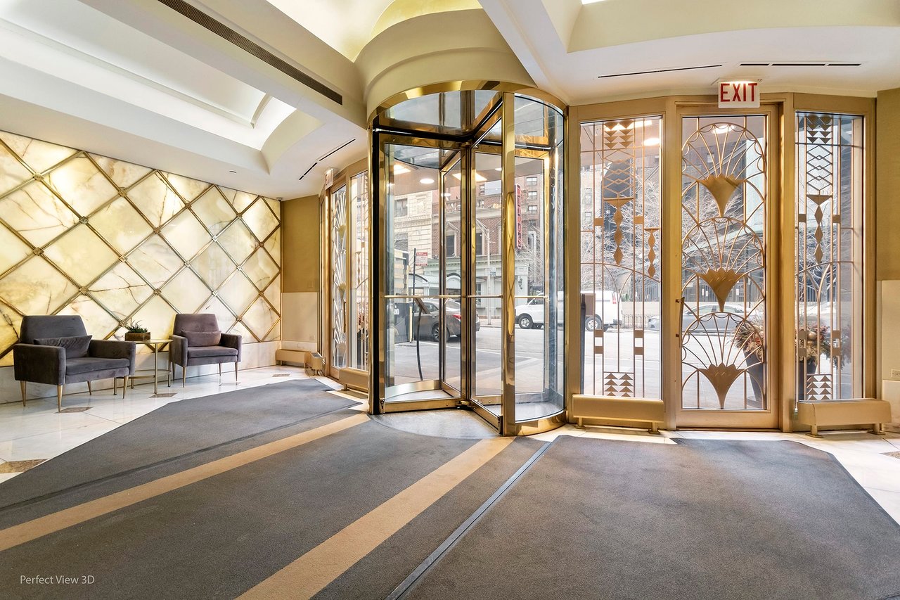 111 E Chestnut St #44B, Chicago, IL 60611