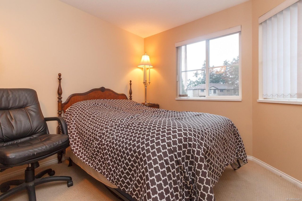 202-290 Island Hwy