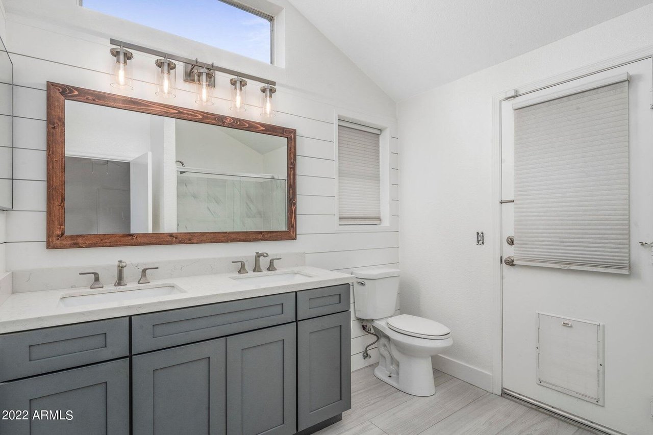 3526 E Utopia Rd