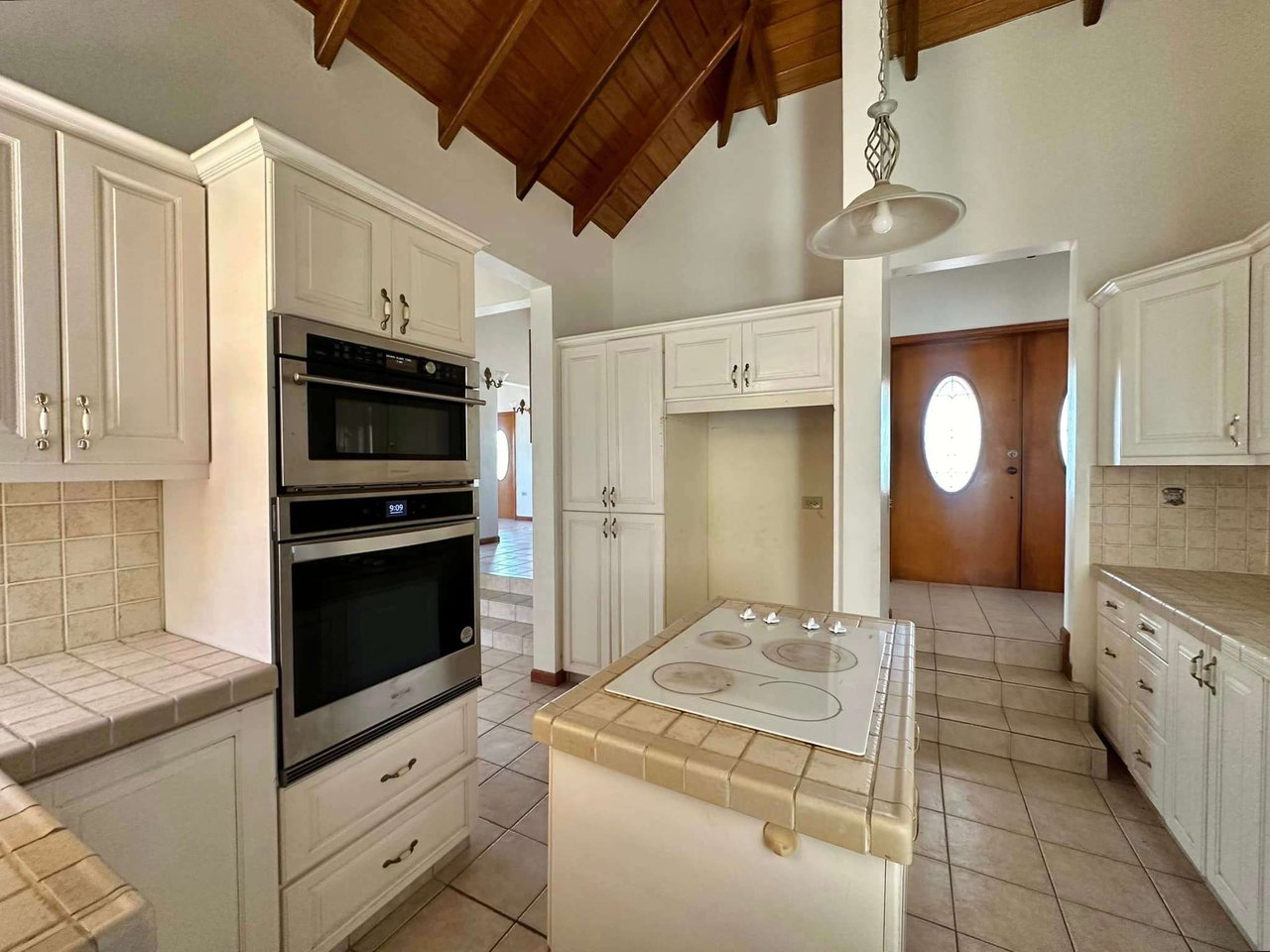 997 Jean Hill 3 Bedroom Apartment
