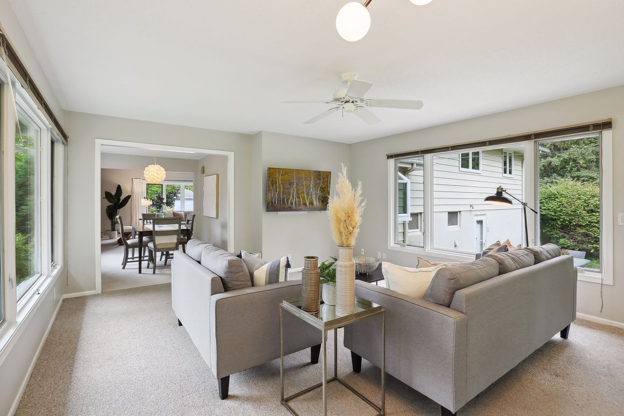 2460 Zealand Ave N, Golden Valley