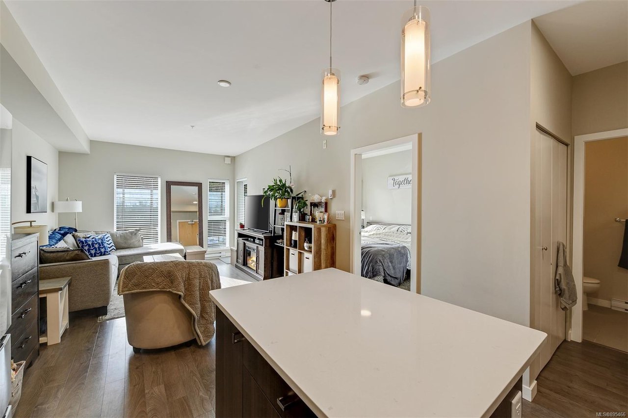 217-767 Tyee Rd