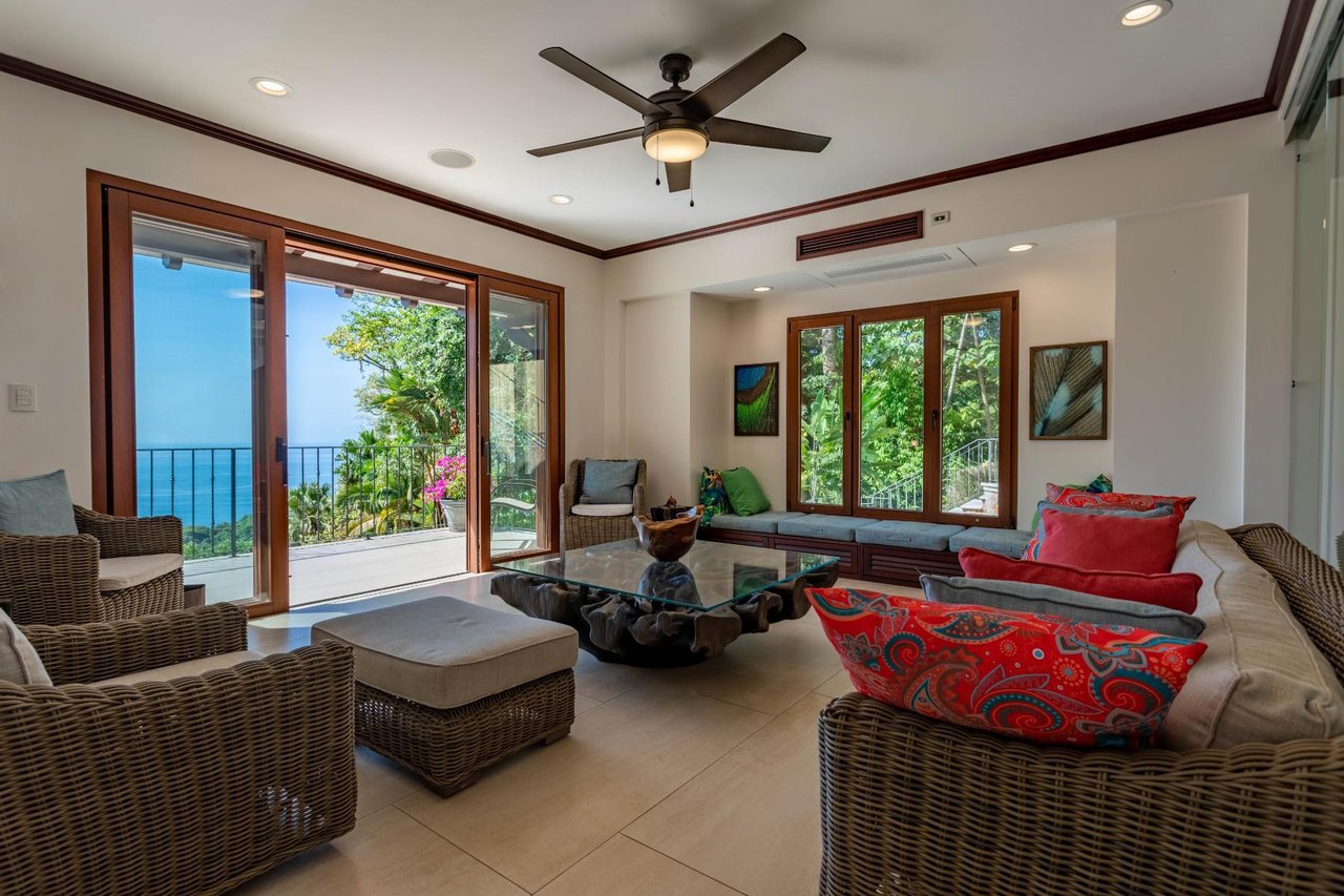 Private Ocean View Estate, Dominical, Puntarenas