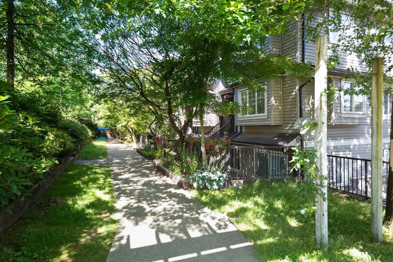 57-11255 132 St